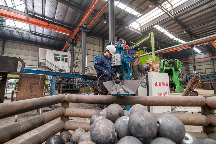 烟台网架配件-螺栓球加工车间